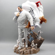 Figurine One Piece Monkey D. Garp Le Héro de la Marine - Magasin Manga