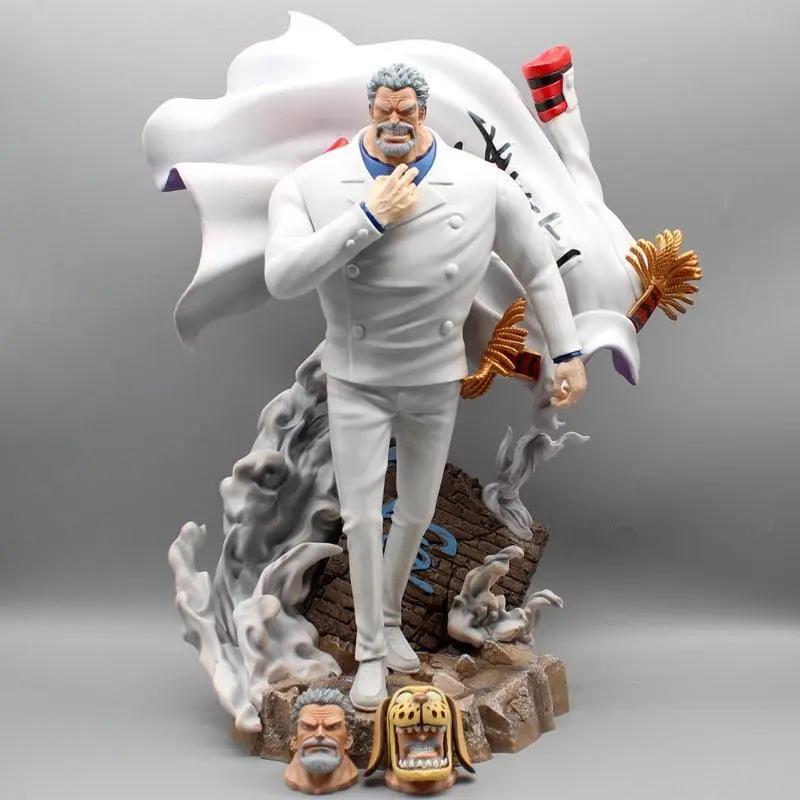 Figurine One Piece Monkey D. Garp Le Héro de la Marine - Magasin Manga